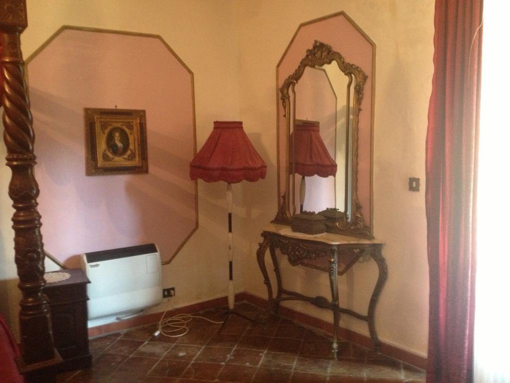 Hostal L'Anticocasale Altomonte Habitación foto